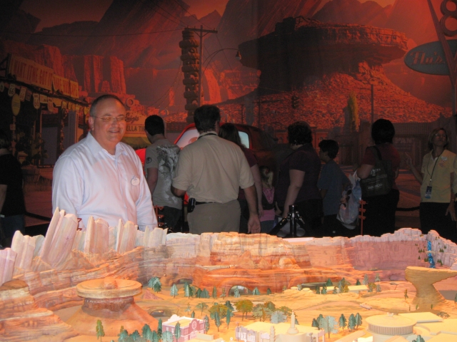 Jay Rasulo posing infront of the model for a photo op. Jay Rasulo posing infront of the model for a photo op.