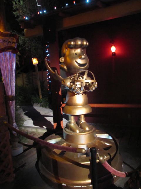 The section of Camp Snoopy closest to the entrance is centered around Lucy. Its Lucywood, where Lucy Van Pelt is the star in the center of the universe. This area features cameras with dramatic flashing effects, and the entire Peanuts gang dressed up or a red carpet premiere.