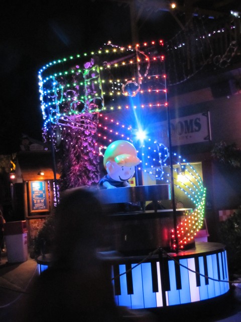 Schroeder with his famous piano playing skills plays away in his very own section of Snoopy's Starlight Spectacular. His area is located closest to Sierra Sidewinder and features various musical notes. While I feel the lighting is the least impressive in this section, I do find the main figurine of Schroeder with the rainbow of LED musical notes to be one of the most impressive parts of the entire experience.